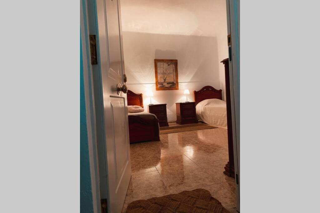 Large 90M2 Canary Apartment, Nice View, Location ! Puerto de Santiago  Exterior foto